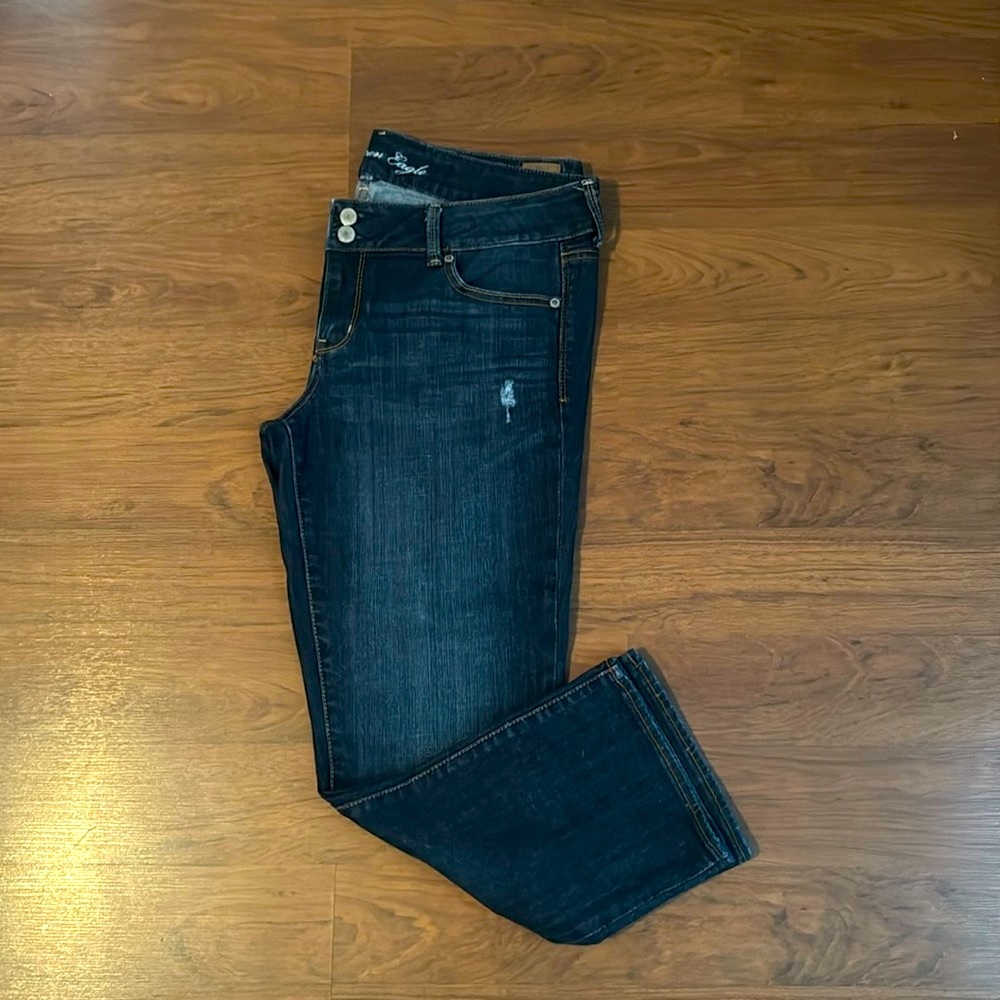 American Eagle Crop Jeans